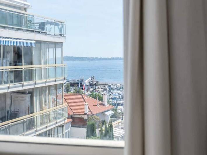 Gîte pour 4 personnes, avec terrasse dans Port du Mourre-Rouge - 2