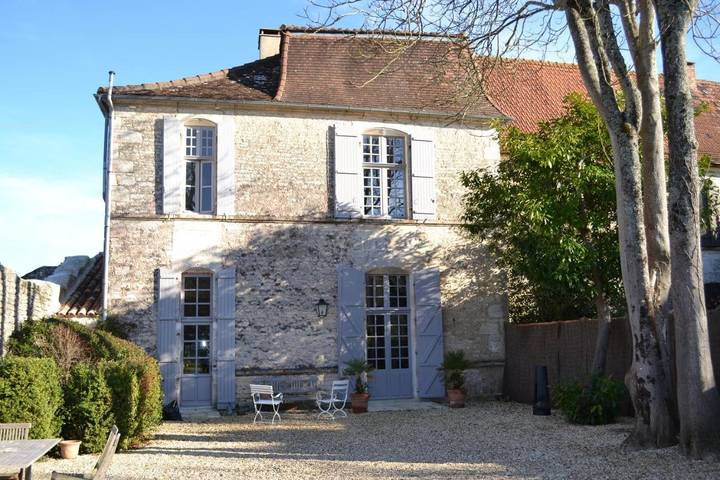 Chambre d’hôte pour 3 personnes, avec Terrasse ainsi que Jardin et Vue en Charente - 4