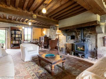 Gîte pour 8 personnes, avec jardin à Saint-Martin-du-Puy