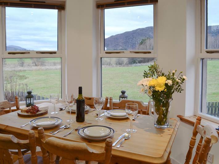 Gîte pour 5 personnes, avec jardin à Aviemore - 4