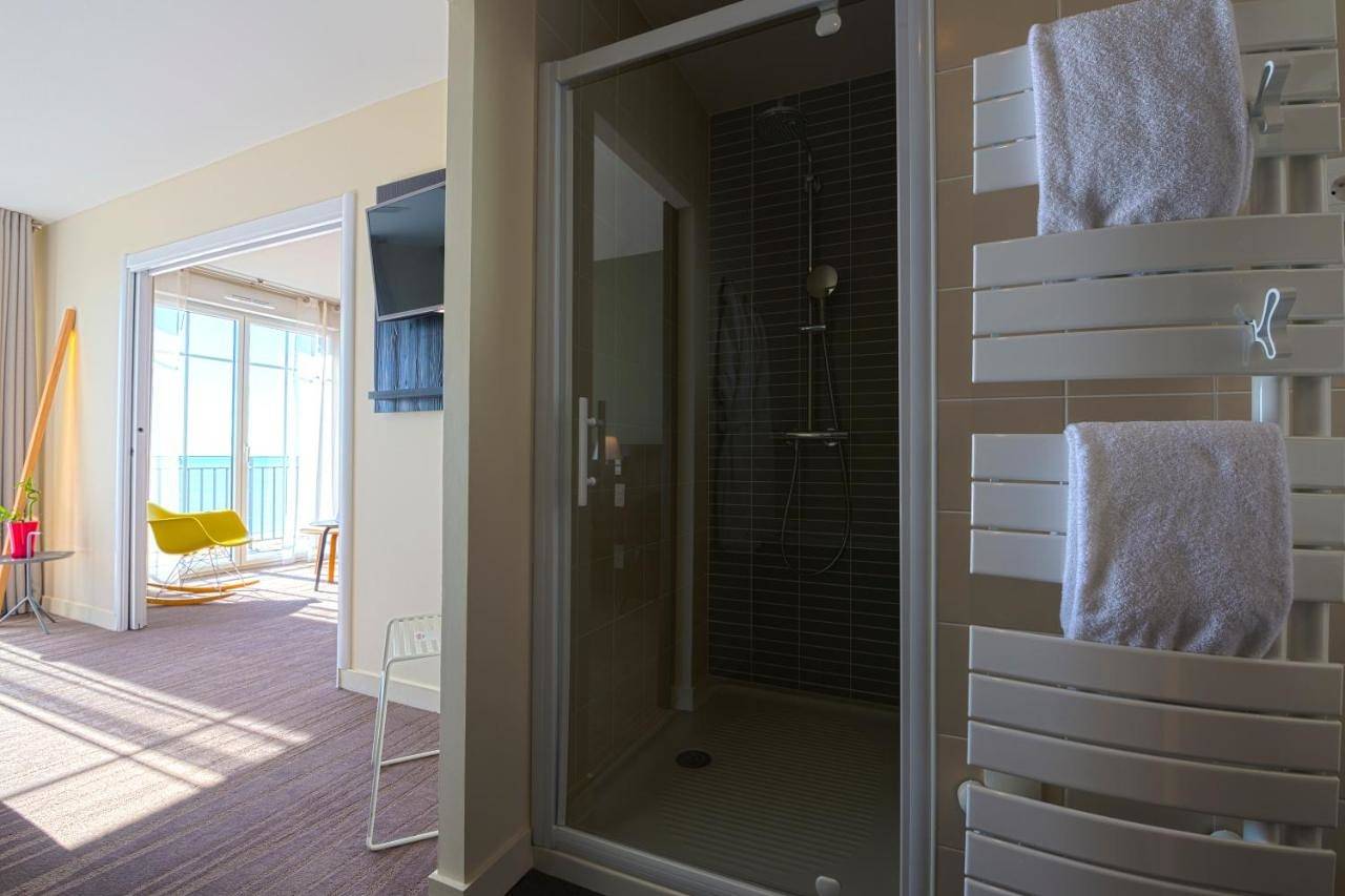 Les Flots - Hôtel et Restaurant face à l'océan - Châtelaillon-Plage in Châtelaillon-Plage, Région de La Rochelle
