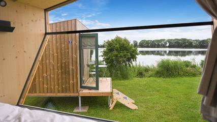 Ferienhaus für 2 Personen, mit Terrasse und Ausblick in Süderstapel