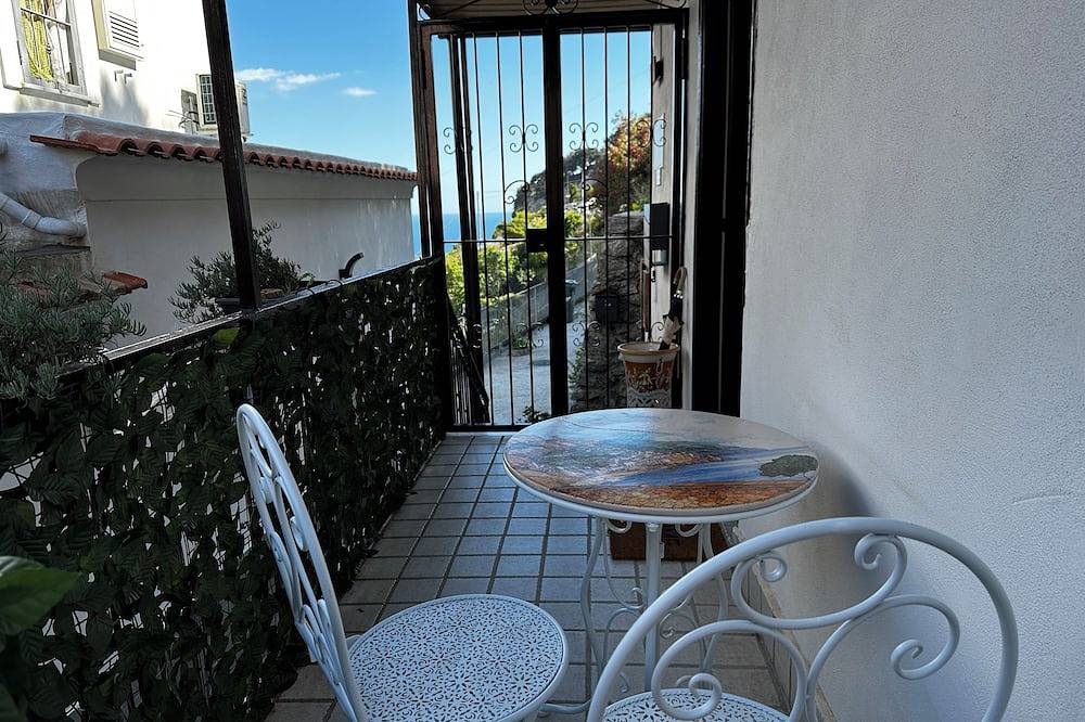 Lost in Amalfi – Dein Zuhause im Herzen eines ruhigen Dorfes an der Amalfiküste in Amalfi, Sorrento Coast