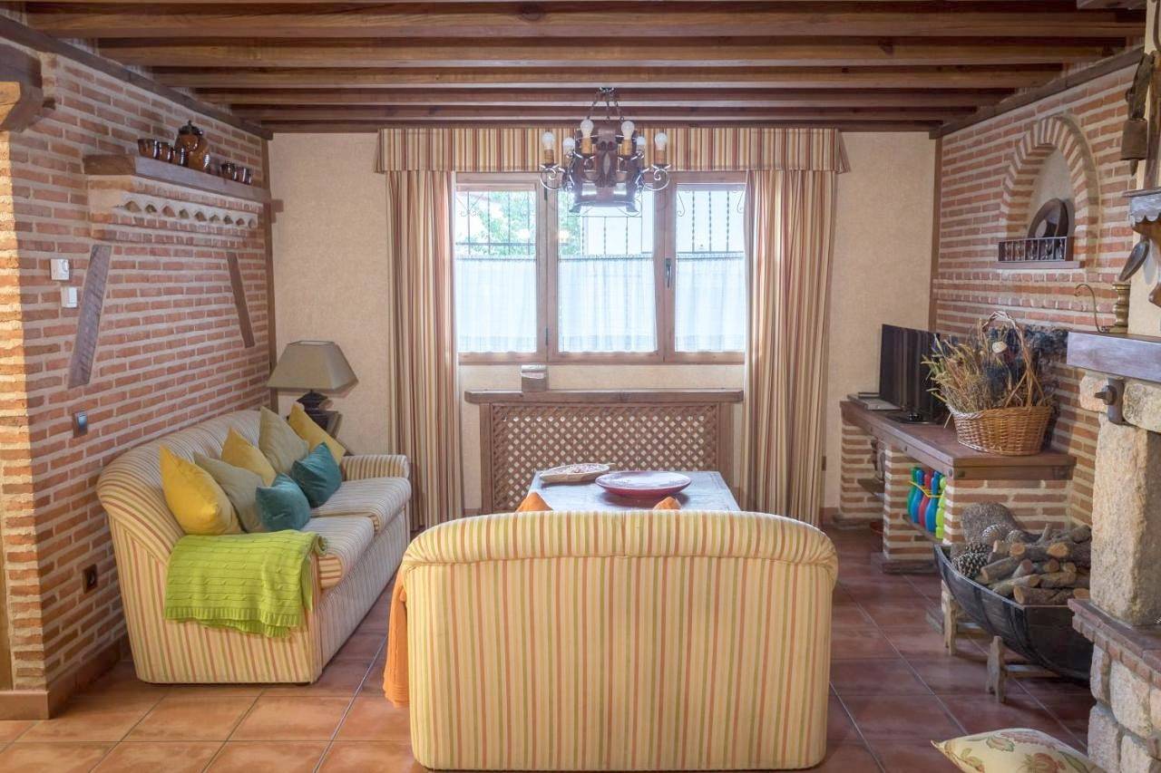 Three-Bedroom House in Otero de Herreros, Provincia de Segovia