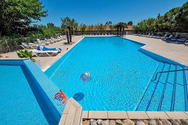 Camping pour 4 personnes, avec piscine et terrasse, animaux acceptés à Canet-en-Roussillon - 2