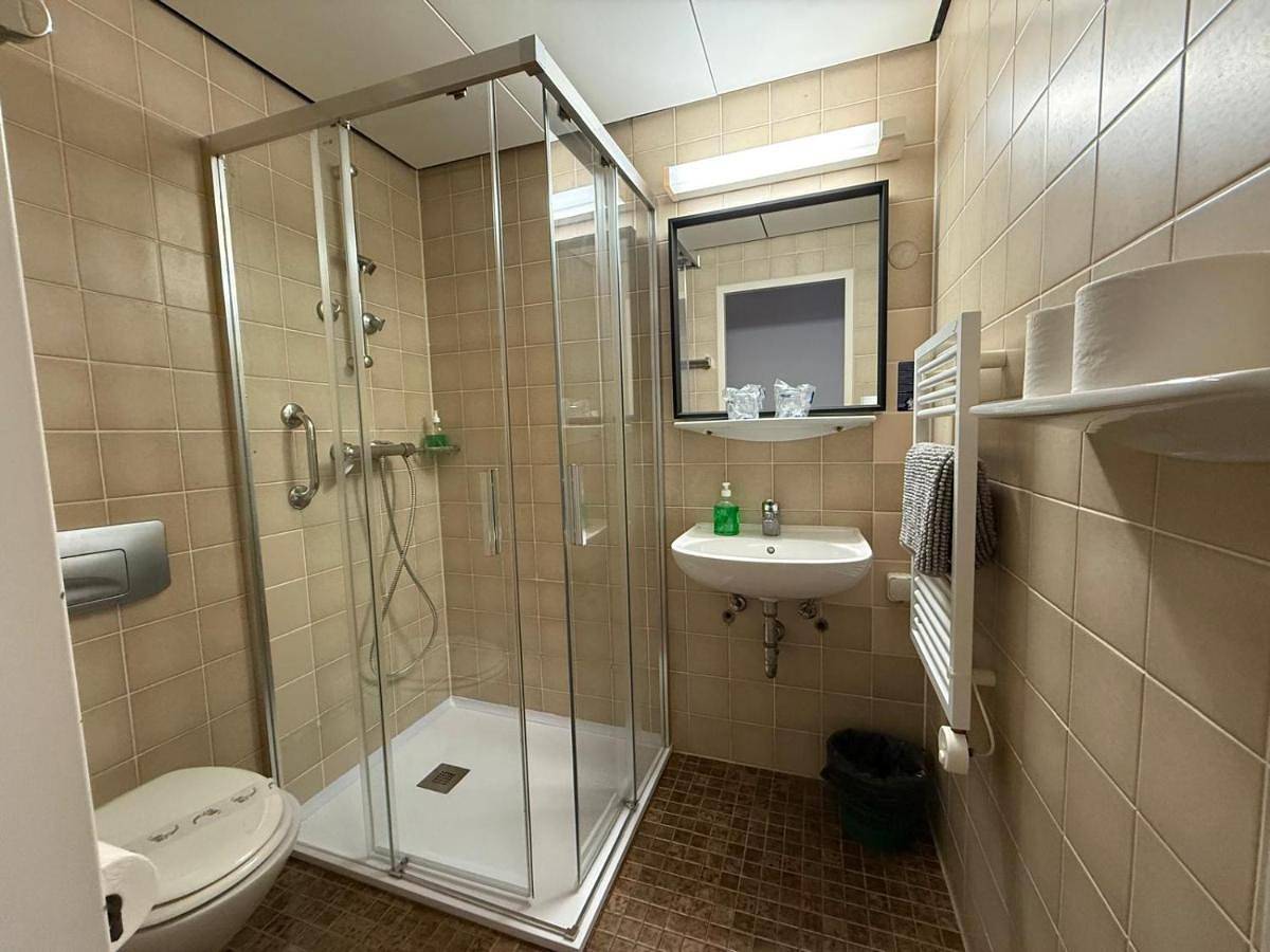 Twin Room with Private Bathroom in Valle de Carranza, Cordillera Cantábrica