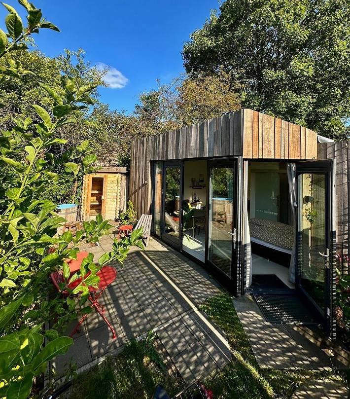 Ferienwohnung für 3 Personen, mit Terrasse und Garten sowie Sauna
