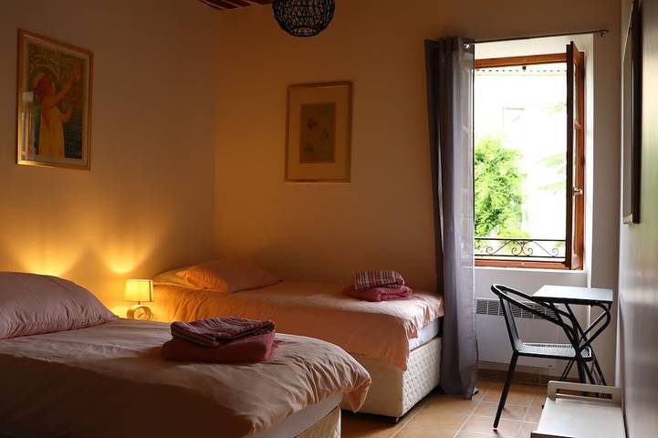 Gîte pour 4 personnes, avec balcon et piscine à Canaules-et-Argentières - 4