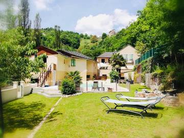 Gîte pour 7 personnes, avec piscine ainsi que jardin et vue à La Canourgue