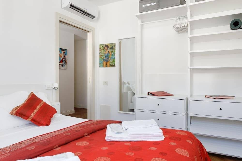 Appartamento intero, Casavacanzetrieste [Piazza Unità]vista piazza Wifi A/C Lavasciuga Lavastoviglie in Trieste, Carso