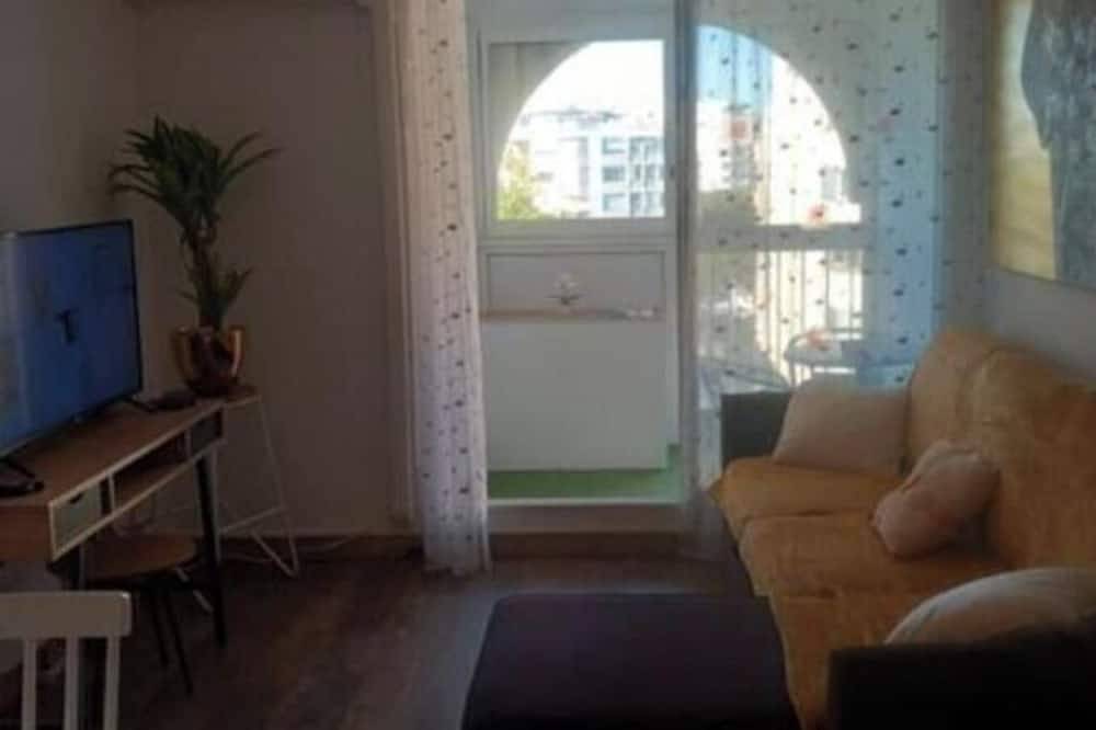 Appartement entier, Appartement F3 Terrasse sur le port de Carnon à 5 minutes de la plage in Carnon-Plage, Mauguio