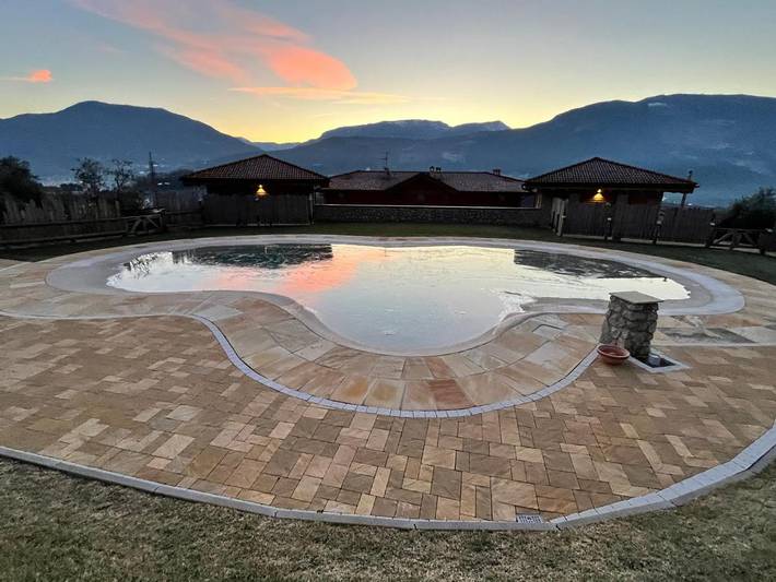 Rustico per 2 persone, con Balcone e Terrazza nonché Giardino e Panorama in Trentino