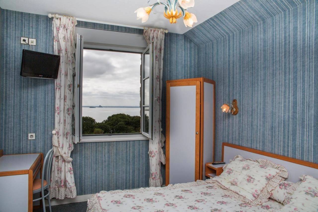 Double Room with Sea View in Champeaux, Baie du Mont-Saint-Michel