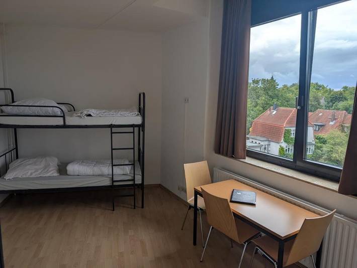 Hostel für 4 Personen, mit Terrasse in Neumünster - 2