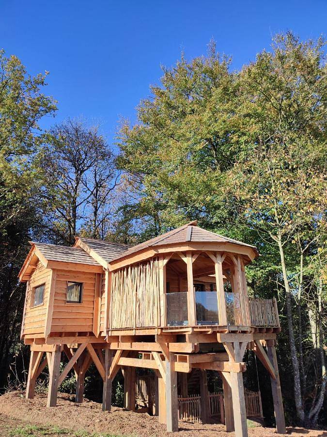 Suite with Hot Tub in Gomené, Région de Dinan