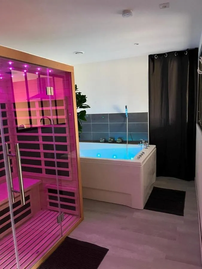 Apartamento de vacaciones para 2 personas, con jacuzzi además de jardín y sauna - 1