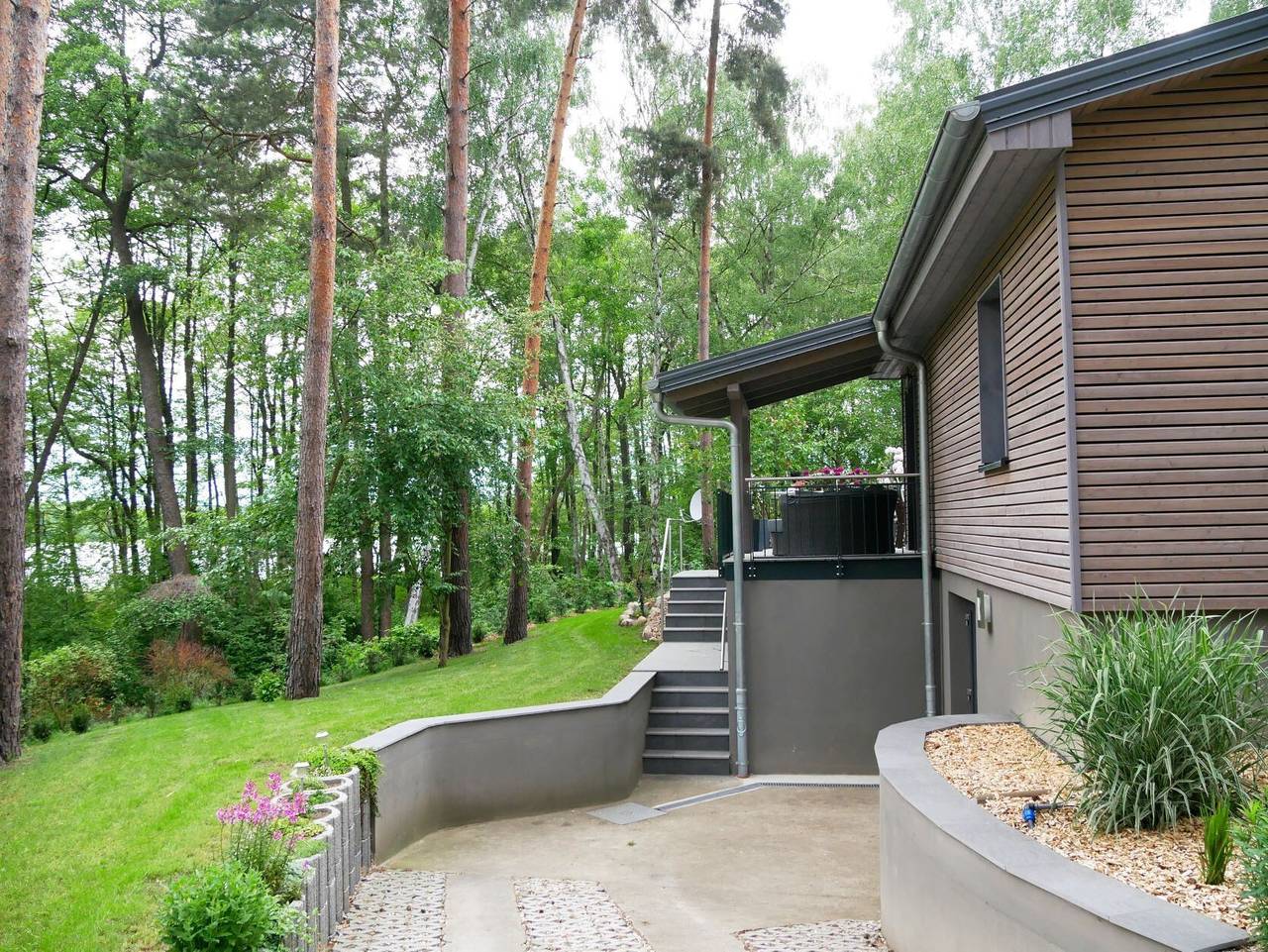 Casa de vacaciones 'Am Kiefernweg 1' con vistas al lago, terraza privada y jardín privado in Lamsfeld- Groß Liebitz, Schwielochsee