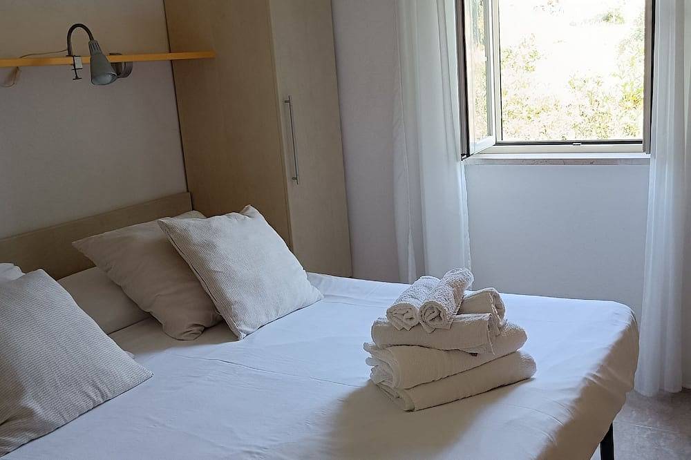 Entire apartment, Panoramic apartment with pool 2 - Liberato Puglia in Peschici, Peschici region