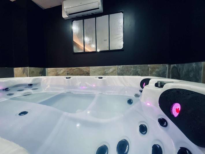 Gîte pour 2 personnes, avec jacuzzi à Bourg-de-Péage - 3