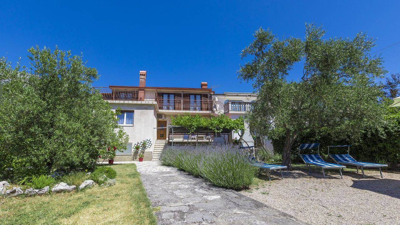 Geheel vakantieappartement, Vakantieappartement voor 4 personen met terras in Tribalj, Primorje-Gorski Kotar