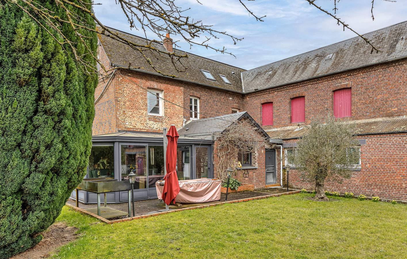 Appartement en bord de mer avec jardin et parking, WiFi et TV satellite in Torcy-le-Grand, Région de Dieppe