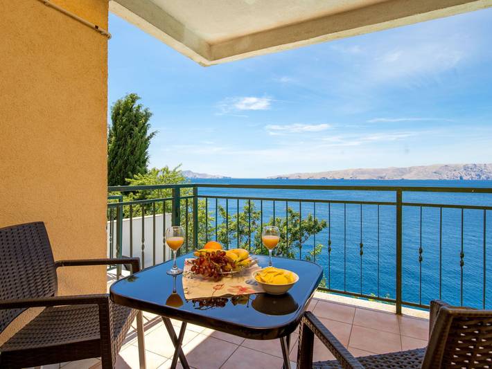 Ferienwohnung für 2 Personen, mit Garten und Pool in Kvarner Bucht