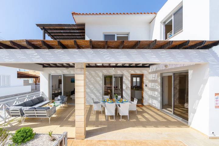 Protaras Sapphire Seaside Villa in Protaras, Südzypern
