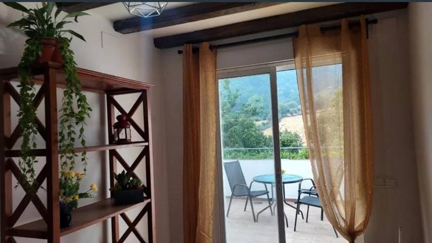 Gîte pour 4 personnes, avec Terrasse et Vue à Mijares - 4