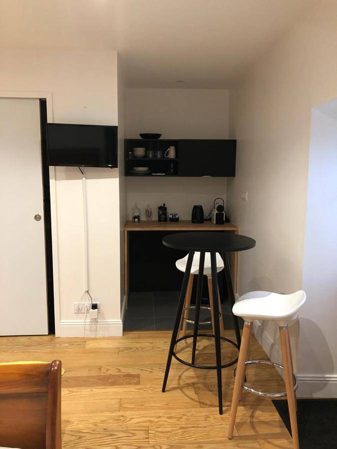 Gîte pour 2 personnes, avec jardin et terrasse dans Saint-Aubin-du-Cormier - 2