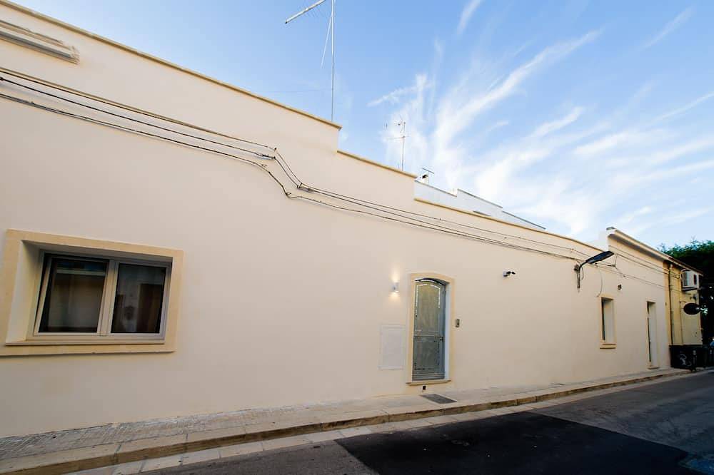 Appartement entier, * Casa Bova Francy \"très centrale à Mesagne in Mesagne, Salento