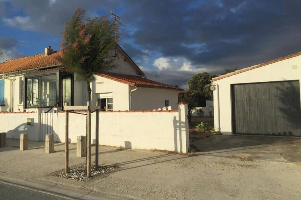 La Maison sur la Plage in Marennes, Côte de Beauté