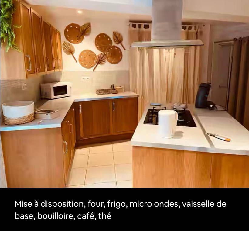 Appartement entier, Two-Bedroom Apartment in Valros, Côte méditerranéenne (France)