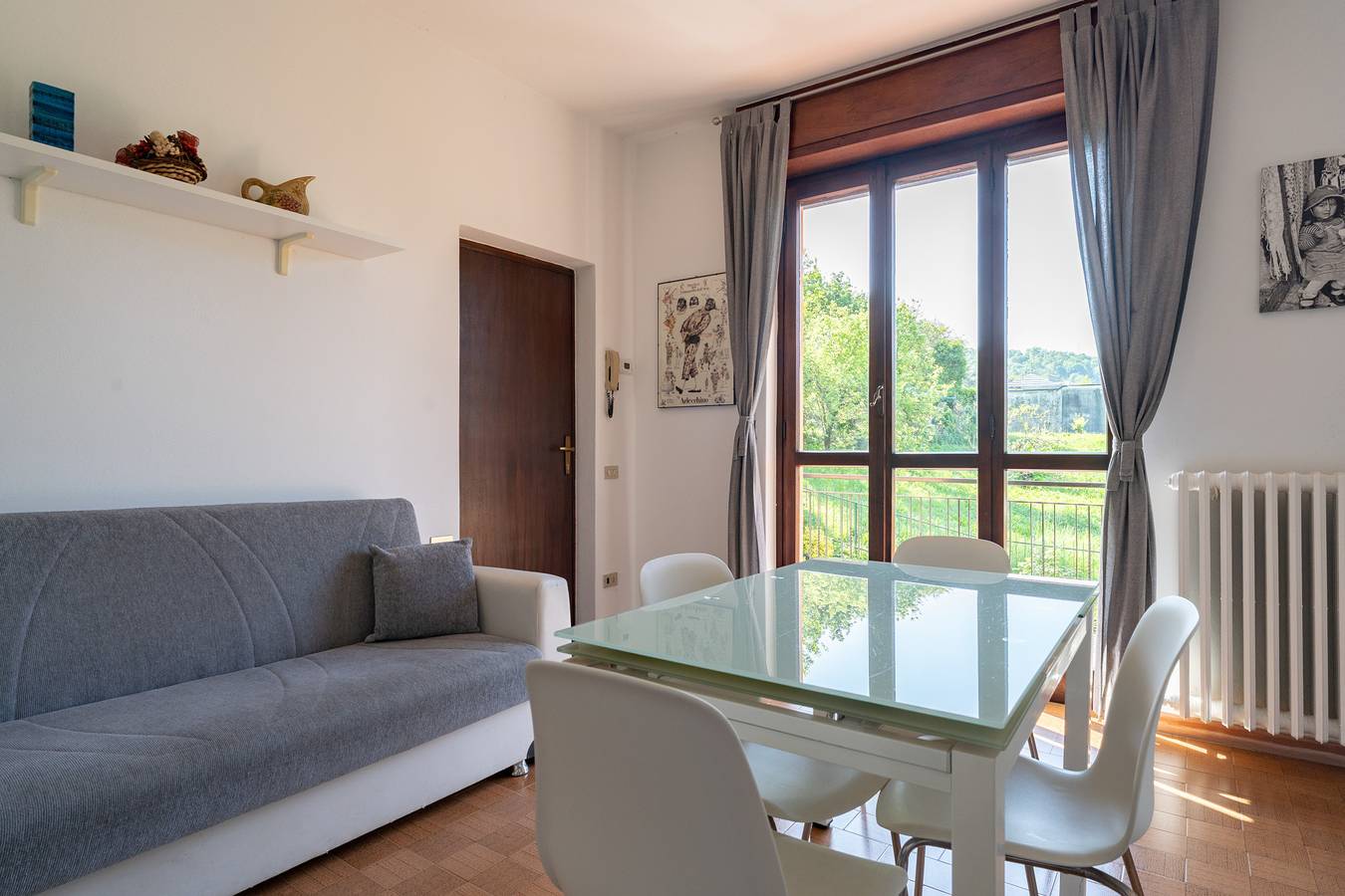 Ganze Wohnung, Jasmine Lilla - apartment in villa with terrace in Lierna, Westliche Bergamo-Alpen