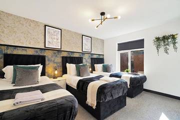 Apartment for 5 People in Wakefield, West Yorkshire, Photo 1