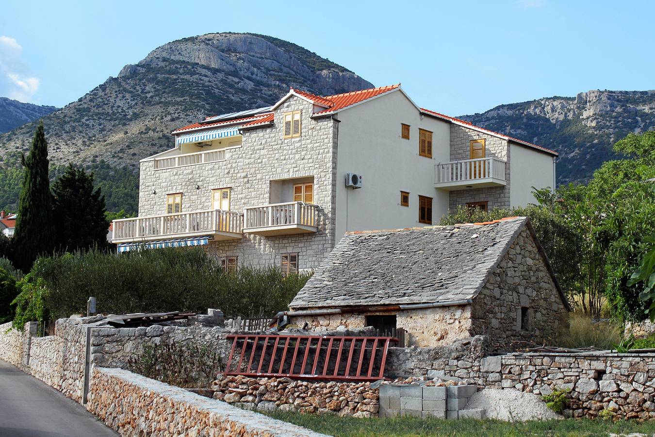 Ganze Wohnung, 1-Zimmer-Ferienwohnung mit Terrasse und Meerblick Bol, Brac A-2900-a in Bol, Brac