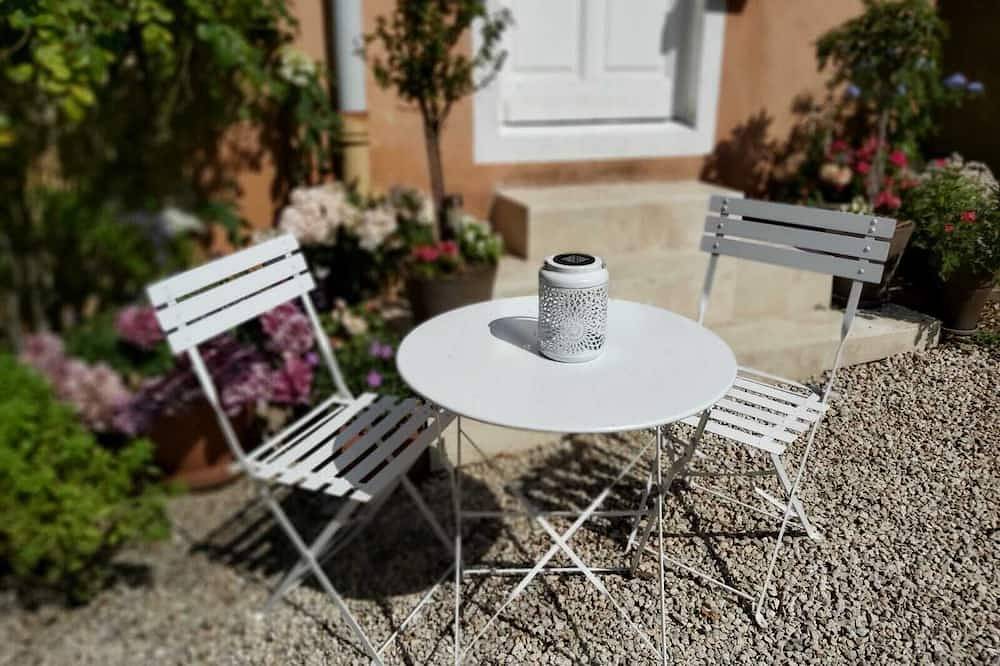Geheel appartement, Very charming studio in Lyon on a \"Cosy & Romantic\" courtyard in Lyon, Rhône