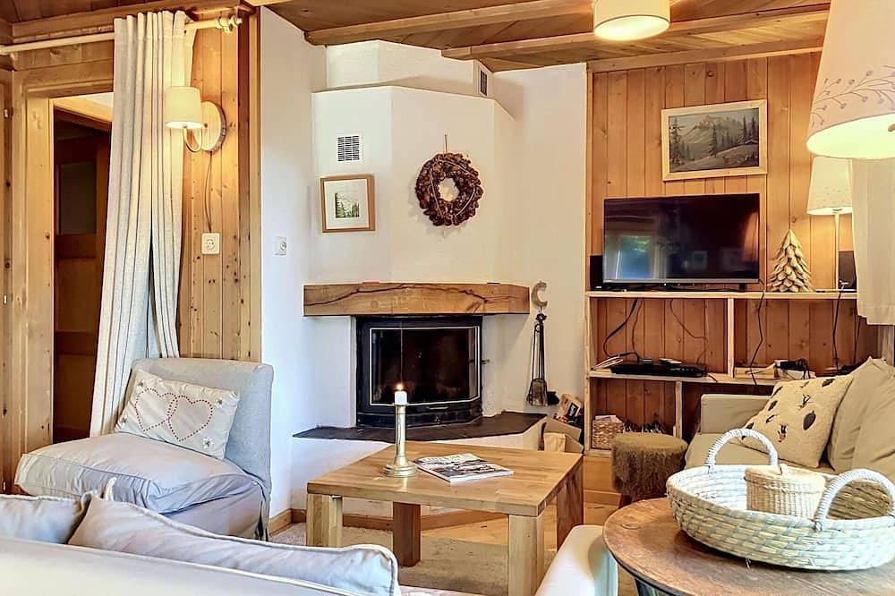 Belle maison de vacances privée pour 8 personnes avec Wifi, bain à remous, Tv et terrasse in Les Giettes, Monthey