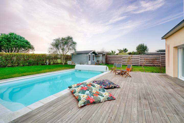 Maison de vacances pour 8 personnes, avec terrasse ainsi que piscine et jardin