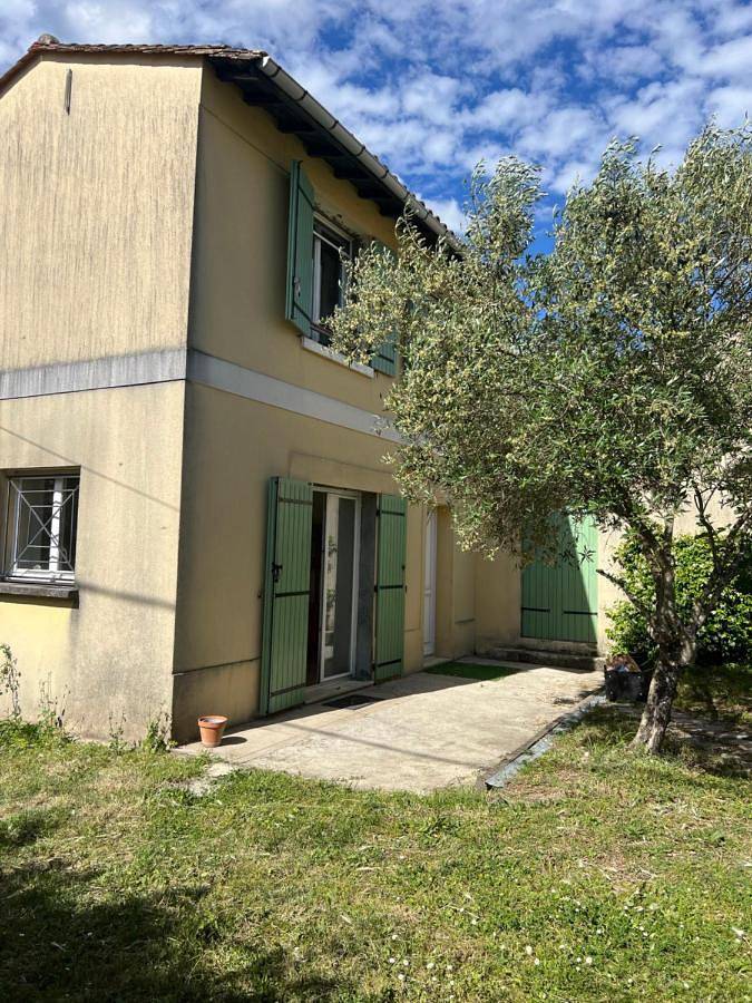 Location de vacances pour 5 personnes, avec terrasse et jardin à Saint-Sulpice-et-Cameyrac