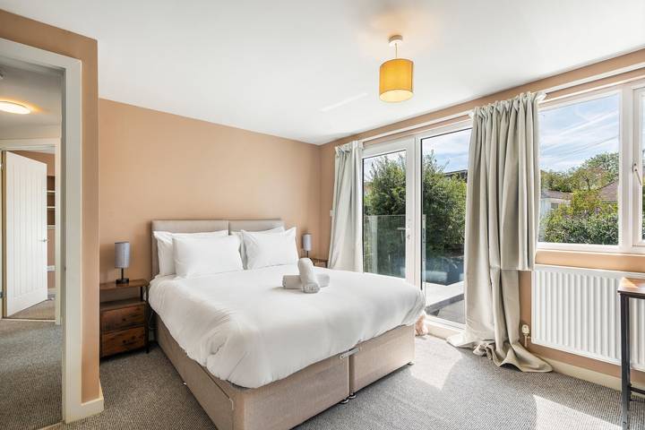 Valley Retreat  | By My Getaways in Brighton, Sussex