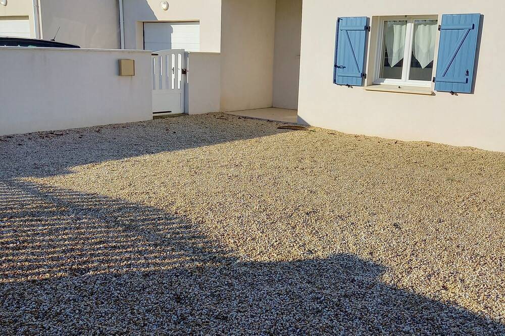 2 Bedroom Private vacation home in Longeville sur mer in Longeville-sur-Mer, Vendée