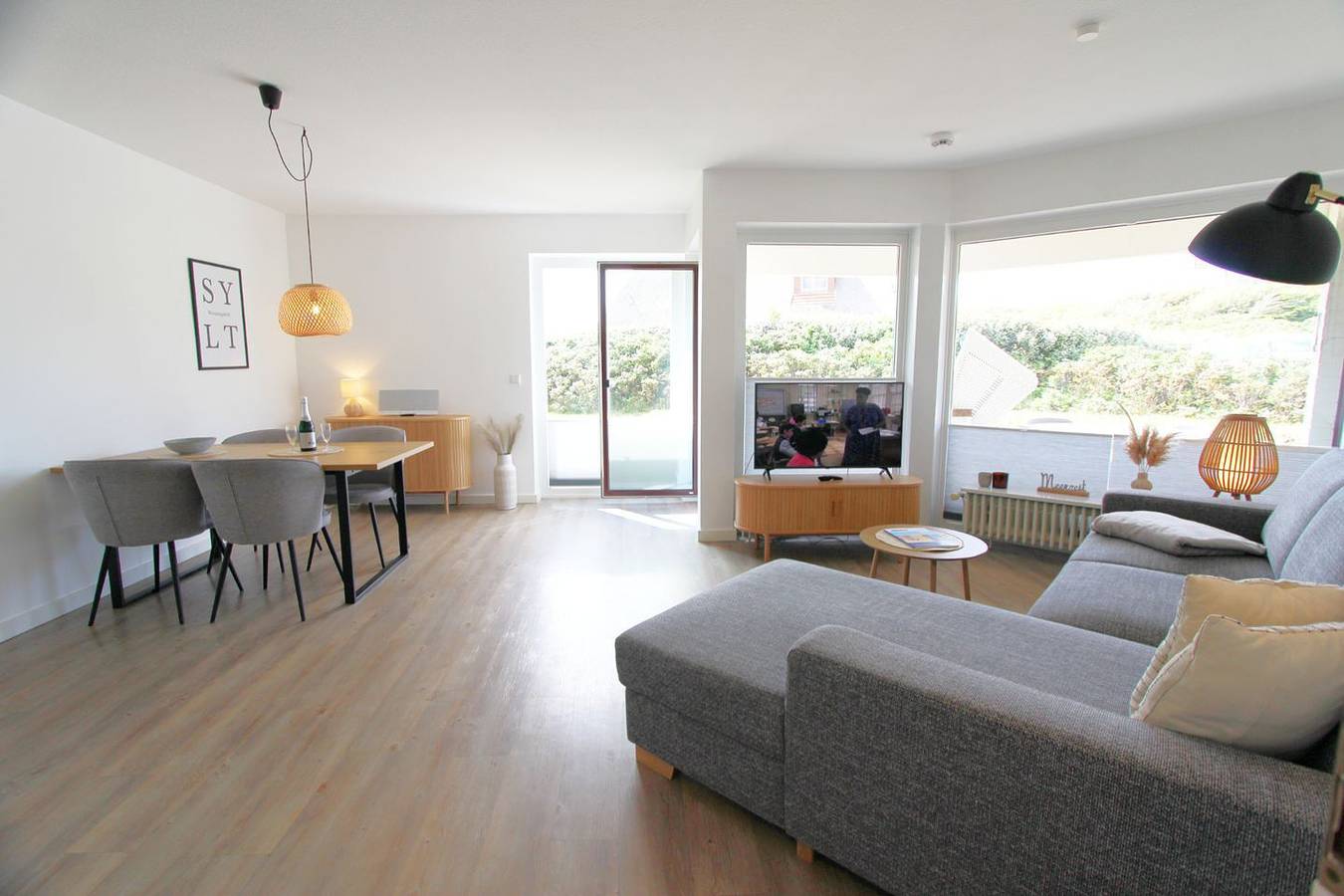 Ganze Wohnung, Moderne Zwei-Zimmer-Wohnung im Erdgeschoss des „Schloss‘ am Meer“ in Wenningstedt Hauptstrand, Wenningstedt