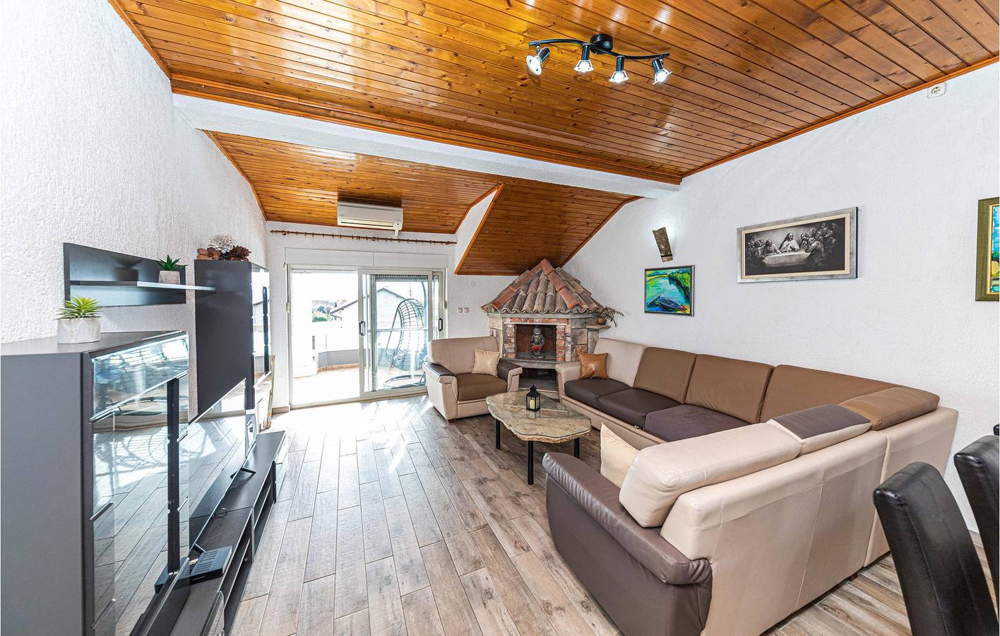 Ganze Ferienwohnung, Ferienwohnung für 8 Personen mit Terrasse in Kastel Novi, Kaštela