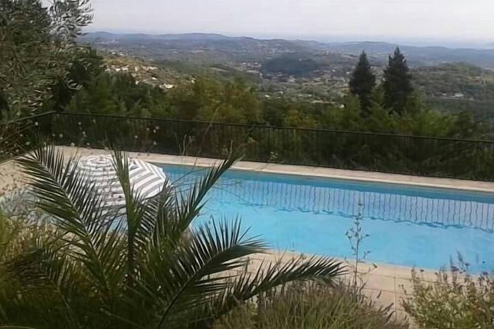 Maison de vacances pour 8 personnes, avec jardin et balcon à Grasse