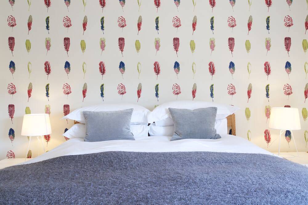 Entire apartment, Gorgeous, peaceful & very central apartment with fabulous views. in Bath, Bath & North East Somerset