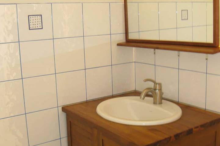 Gîte pour 3 personnes, avec jardin et terrasse à Chambonas - 4