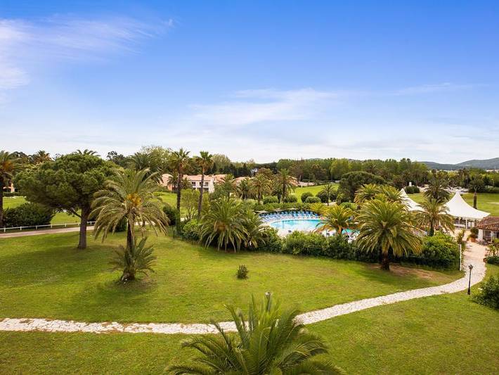 Camping für 2 Personen, mit Terrasse in Grimaud - 4
