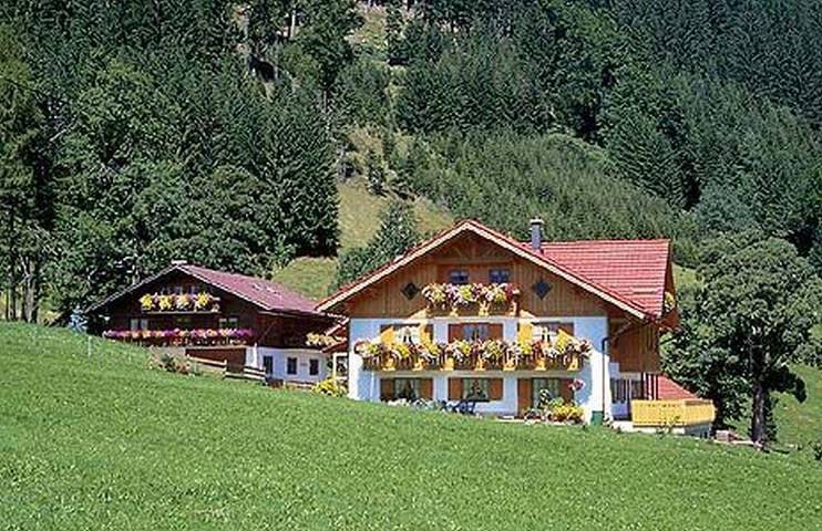 Bauernhaus für 4 Personen, mit Balkon und Garten im Allgäu