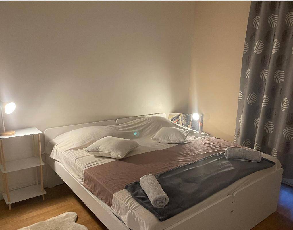 Appartement entier, Three-Bedroom Apartment in Valserhône, Nantua