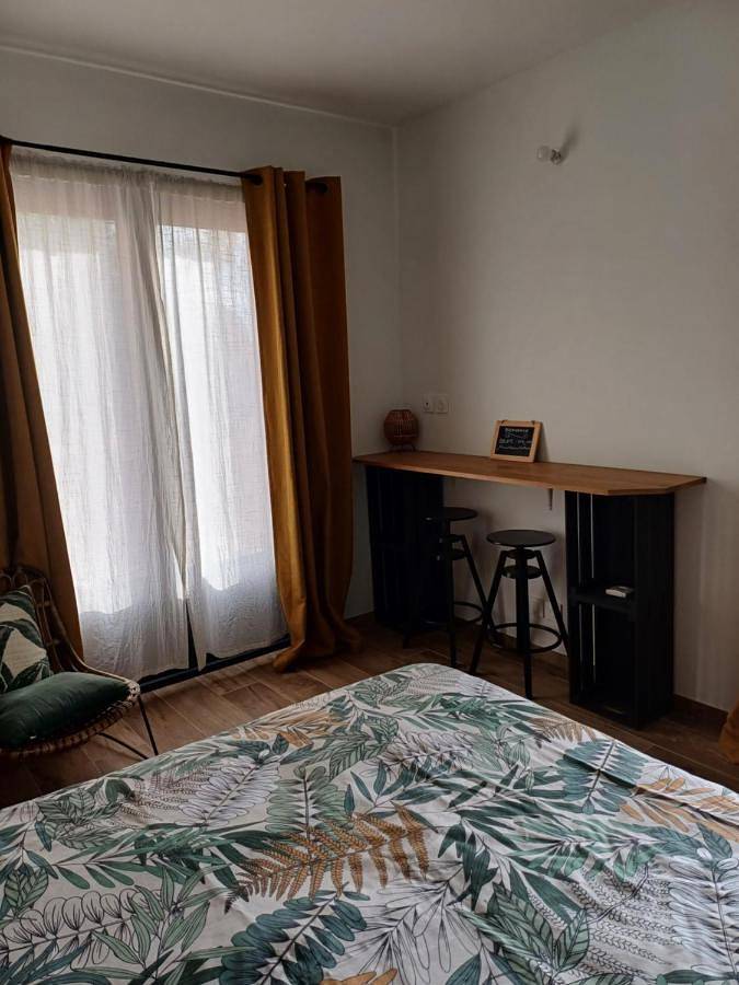 Double Room in Tresques, Région de Nîmes